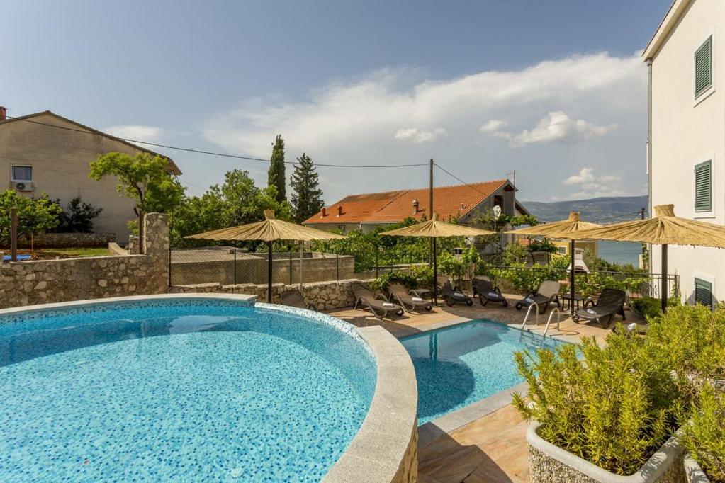 Apartament Slatine No 1 Слатине Екстер'єр фото